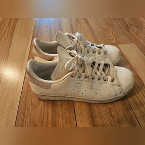 Adidas Stan Smith in Chalk White - M7/W8.5